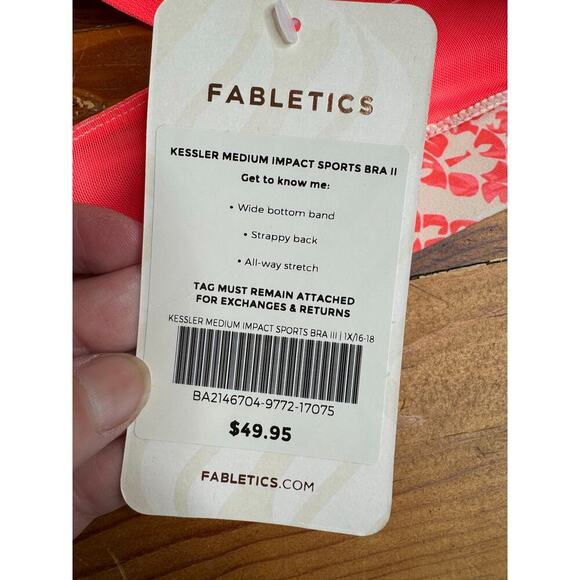 Fabletics Kessler Orange Coral Cream Strappy
Reptile Print Med Impact NWT Bra - Picture 5 of 8